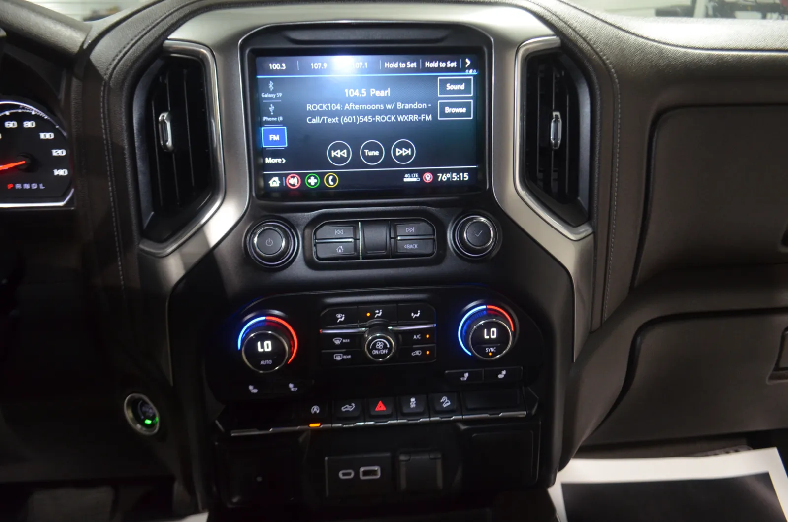 2019 Chevrolet Silverado 1500 RST - Photo 26