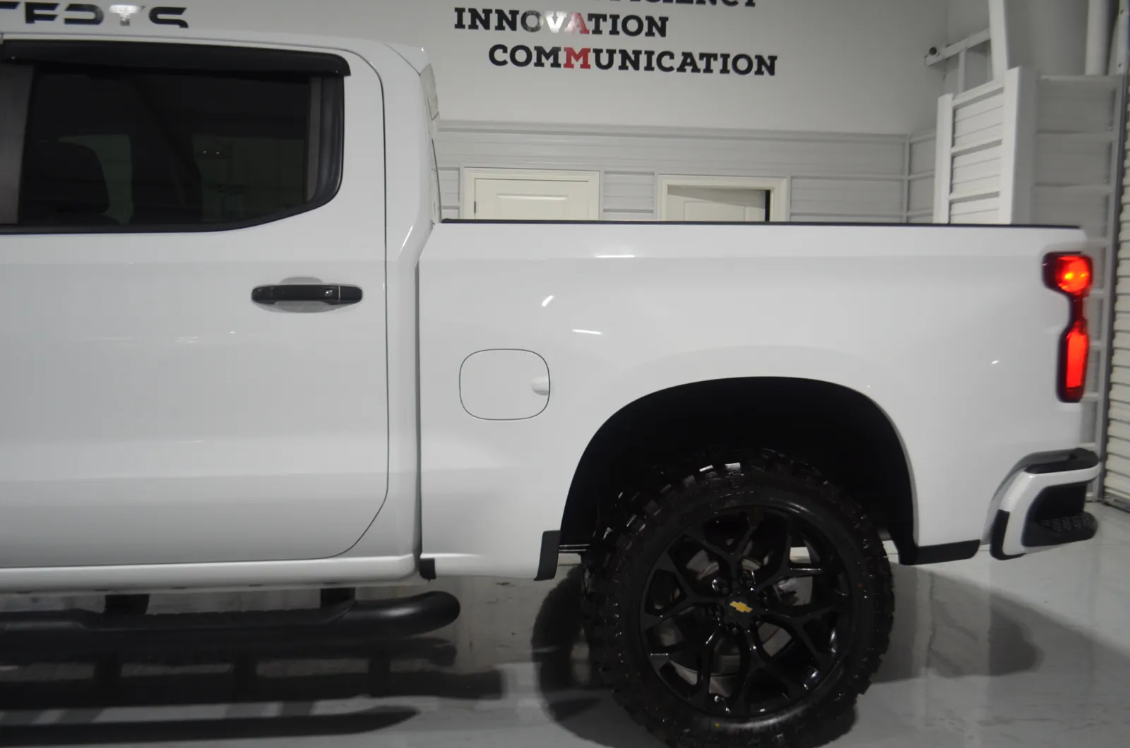 2019 Chevrolet Silverado 1500 RST - Photo 6