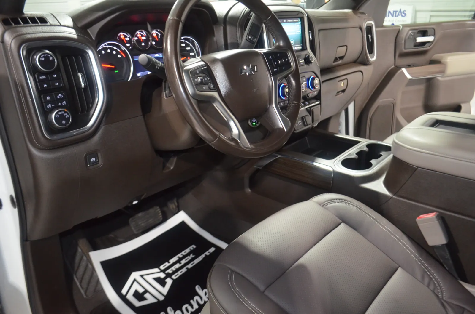 2019 Chevrolet Silverado 1500 RST - Photo 12