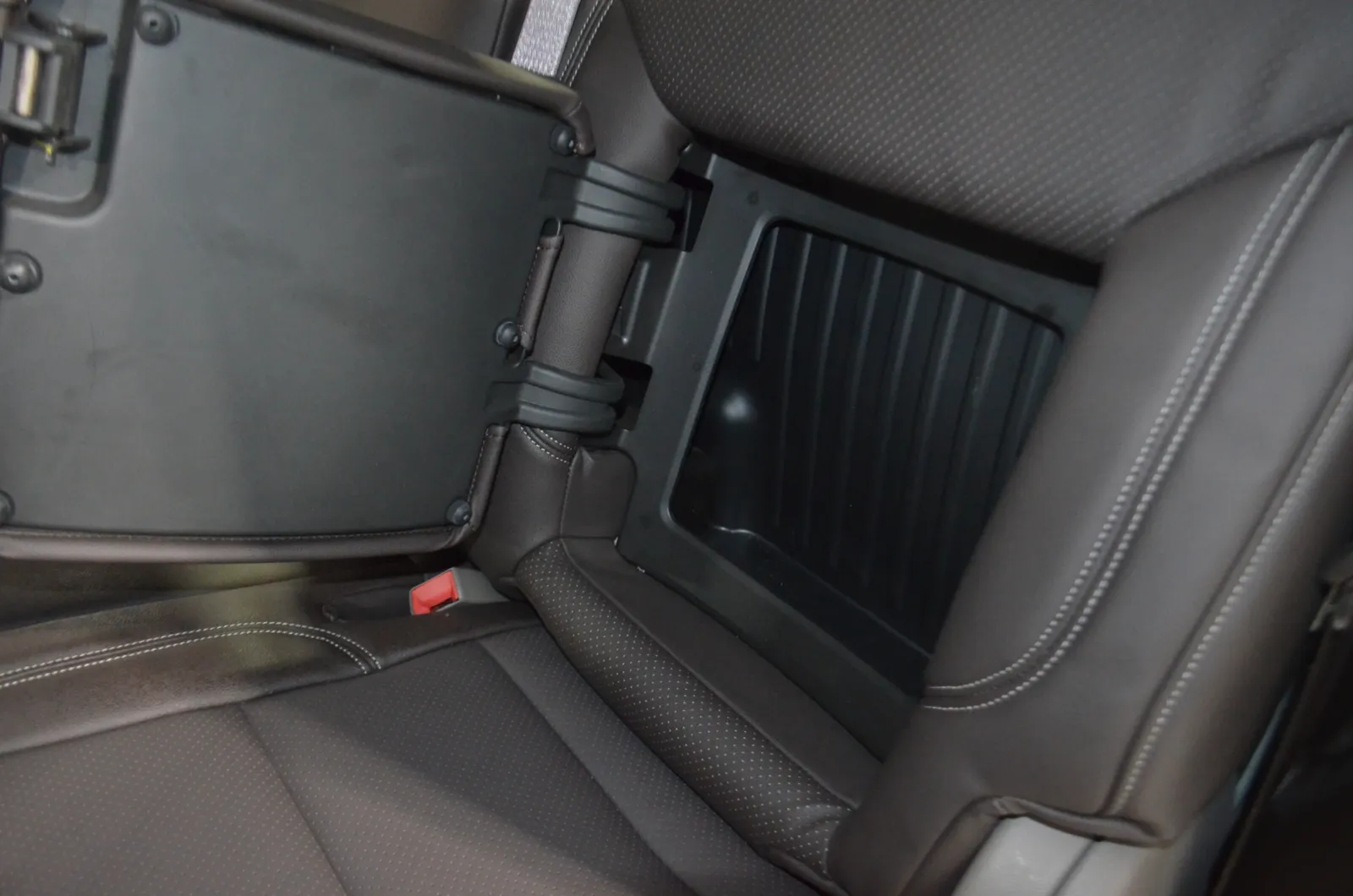 2019 Chevrolet Silverado RST photo 3