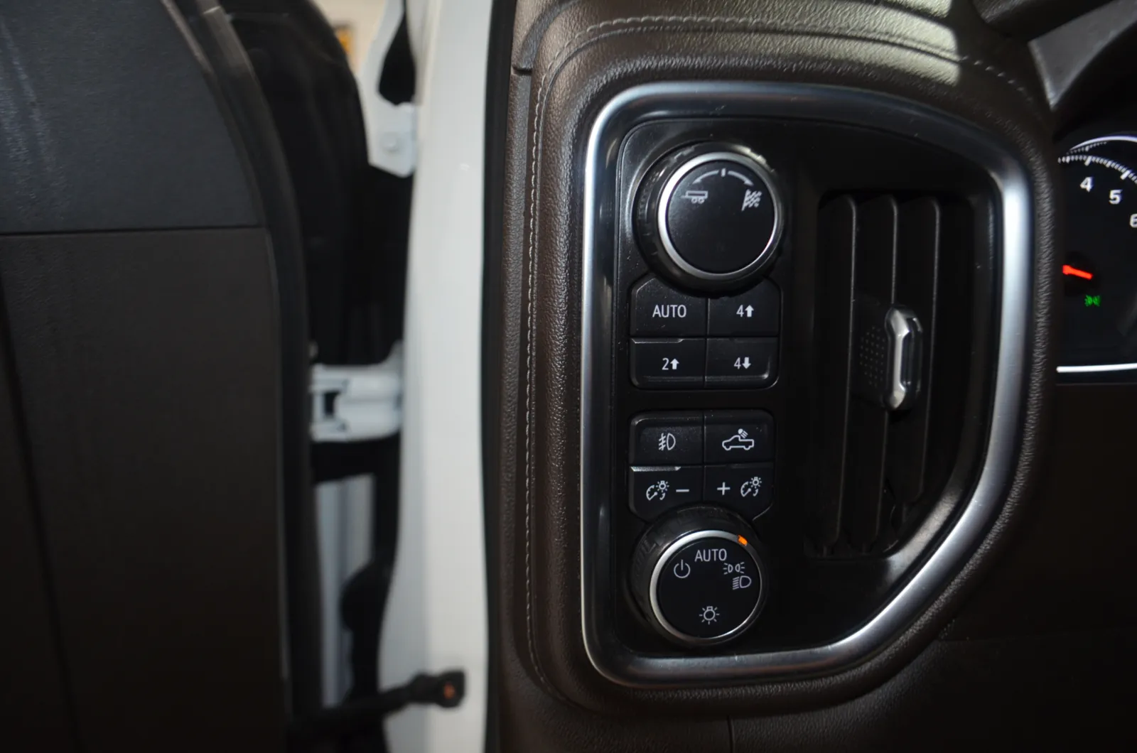 2019 Chevrolet Silverado 1500 RST - Photo 33