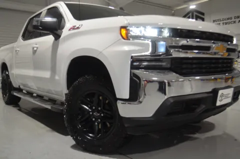 Another view of 2021 Chevrolet Silverado 1500 LT for sale in Hattiesburg, MS at Custom Truck Concepts