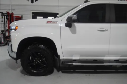 More photos of 2021 Chevrolet Silverado 1500 LT at Custom Truck Concepts, MS