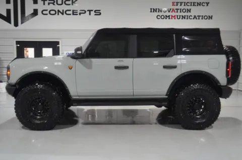 More photos of 2022 Ford Bronco at Custom Truck Concepts, MS