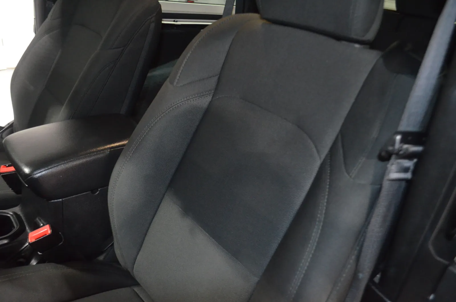 2020 Jeep Wrangler Sport S - Photo 16