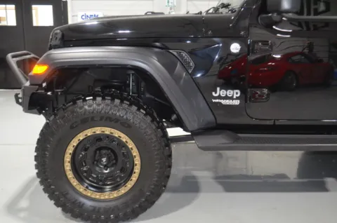 More photos of 2020 JEEP SPORT S LIFTED at Custom Truck Concepts, MS