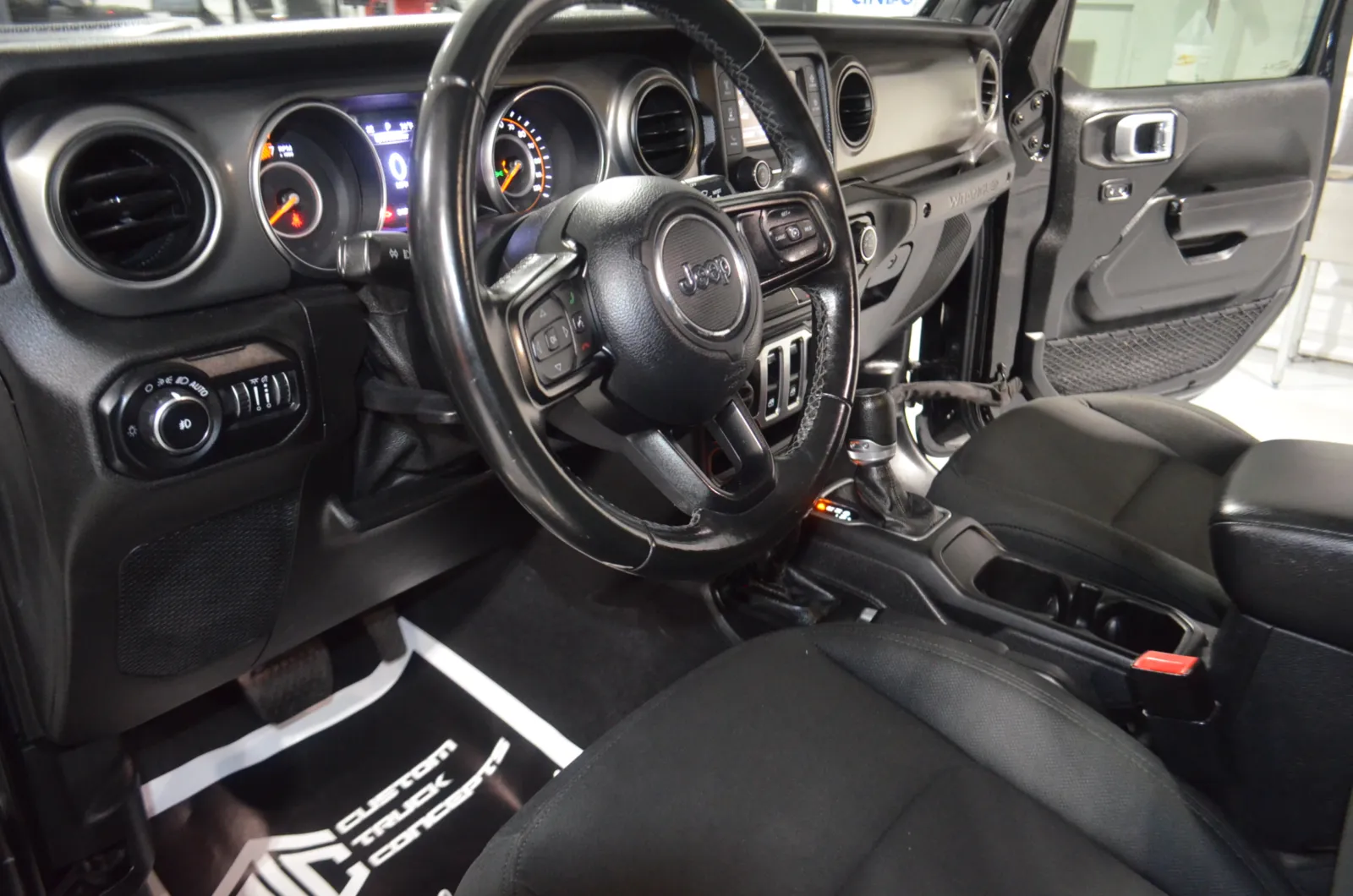 2020 Jeep Wrangler Sport S - Photo 14