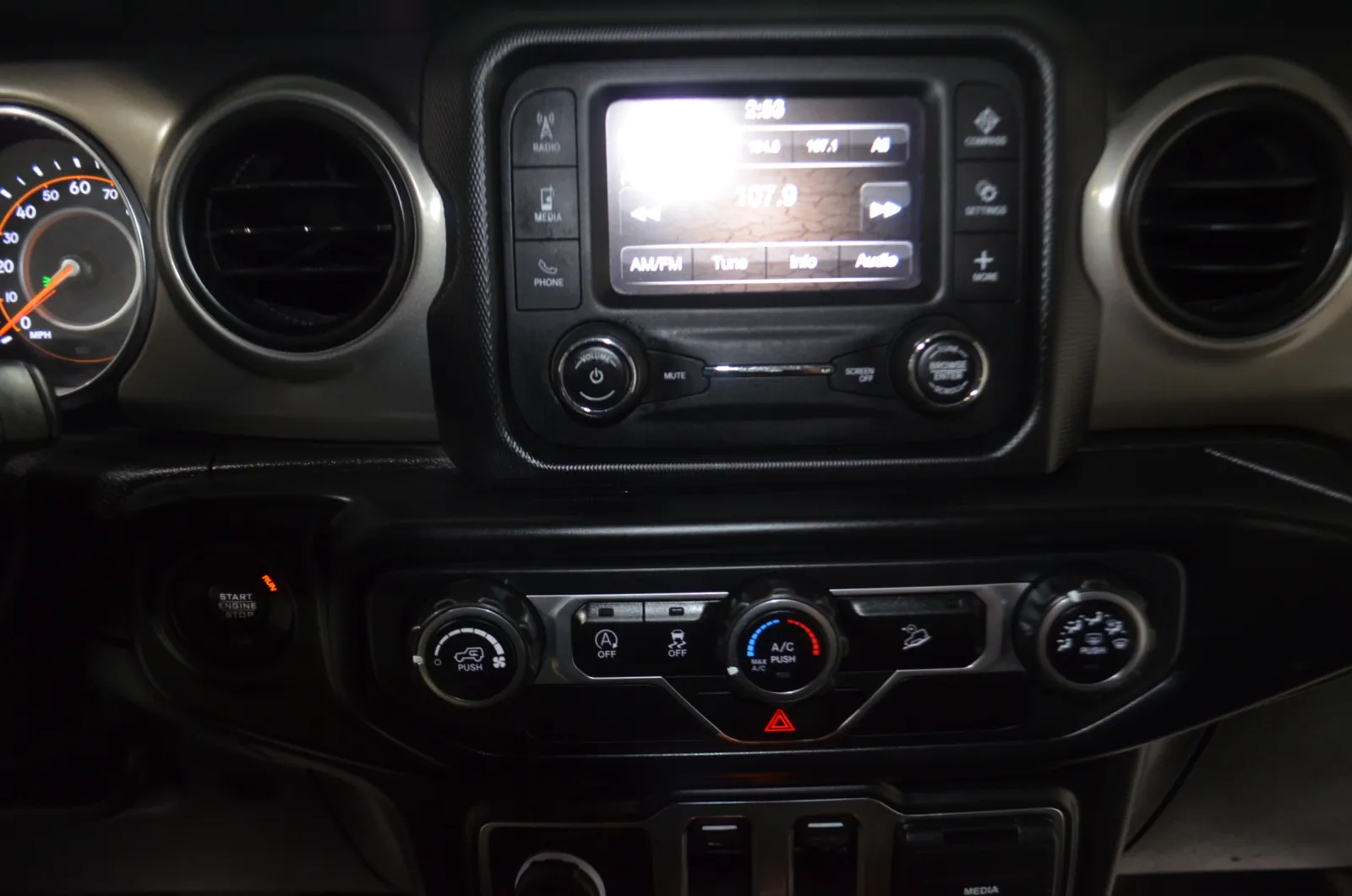 2020 Jeep Wrangler Sport S - Photo 25