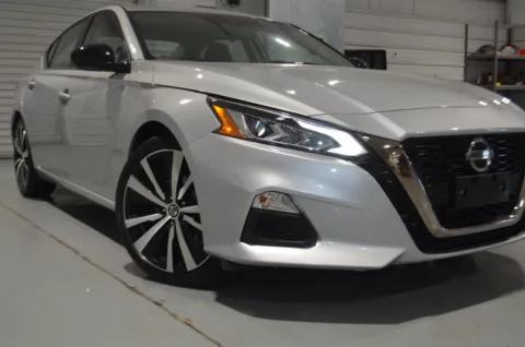 Another view of 2022 Nissan Altima 2.5 SR for sale in Hattiesburg, MS at Custom Truck Concepts