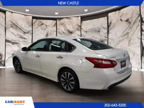 Photos of 2016 Nissan Altima 2.5 SR Sedan 4D for sale in New Castle, DE at CARMART - New Castle
