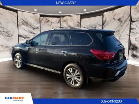 More photos of 2018 Nissan Pathfinder SL Sport Utility 4D at CARMART - New Castle, DE