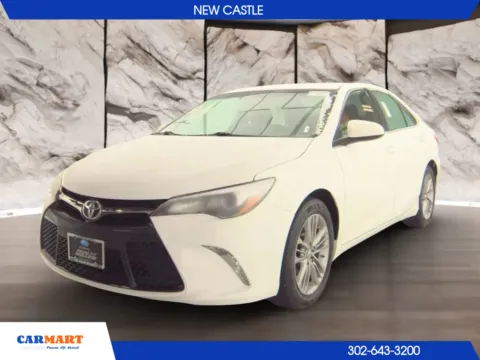 White 2016 Toyota Camry SE Sedan 4D for sale in New Castle, DE