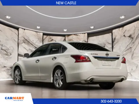 Photos of 2015 Nissan Altima 2.5 S Sedan 4D for sale in New Castle, DE at CARMART - New Castle