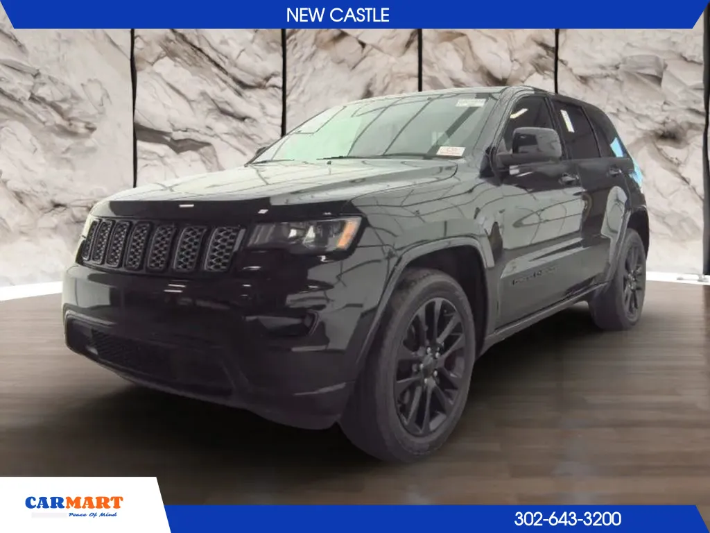 2017 Jeep Grand Cherokee Altitude's photo