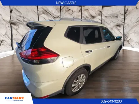 Photos of 2017 Nissan Rogue SV (2017.5) Sport Utility 4D for sale in New Castle, DE at CARMART - New Castle