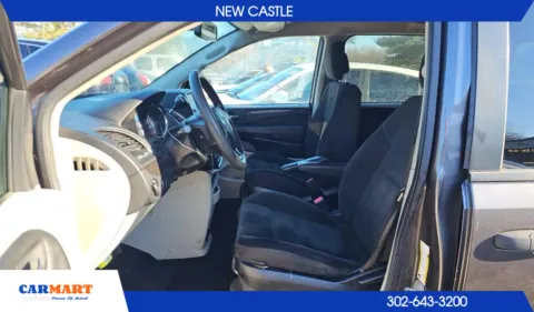 Another view of 2019 Dodge Grand Caravan Passenger SE Minivan 4D for sale in New Castle, DE at CARMART - New Castle