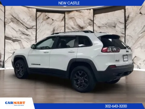 Photos of 2020 Jeep Cherokee Altitude Sport Utility 4D for sale in New Castle, DE at CARMART - New Castle