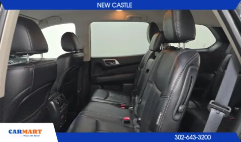 More photos of 2019 Nissan Pathfinder SL Sport Utility 4D at CARMART - New Castle, DE