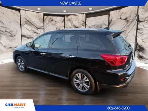 More photos of 2019 Nissan Pathfinder SL Sport Utility 4D at CARMART - New Castle, DE