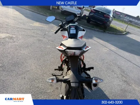 More photos of 2021 KTM 390 Duke at CARMART - New Castle, DE