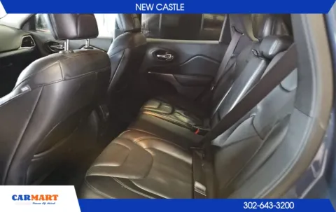 More photos of 2019 Jeep Cherokee Limited Sport Utility 4D at CARMART - New Castle, DE