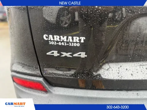 More photos of 2020 Jeep Cherokee Limited Sport Utility 4D at CARMART - New Castle, DE