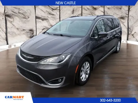 Gray 2017 Chrysler Pacifica Touring-L Minivan 4D for sale in New Castle, DE