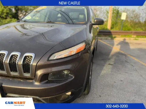 More photos of 2016 Jeep Cherokee Limited Sport Utility 4D at CARMART - New Castle, DE