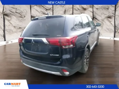 Photos of 2018 Mitsubishi Outlander ES Sport Utility 4D for sale in New Castle, DE at CARMART - New Castle