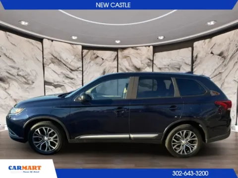 More photos of 2018 Mitsubishi Outlander ES Sport Utility 4D at CARMART - New Castle, DE