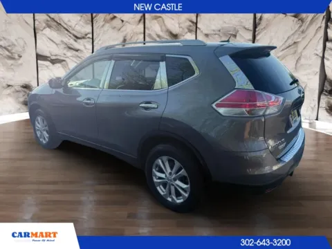 More photos of 2016 Nissan Rogue SV Sport Utility 4D at CARMART - New Castle, DE