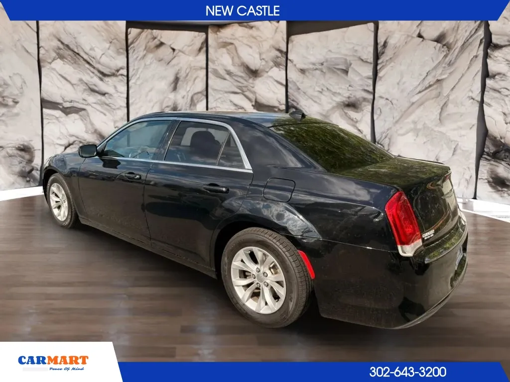Chrysler 300 photo 8