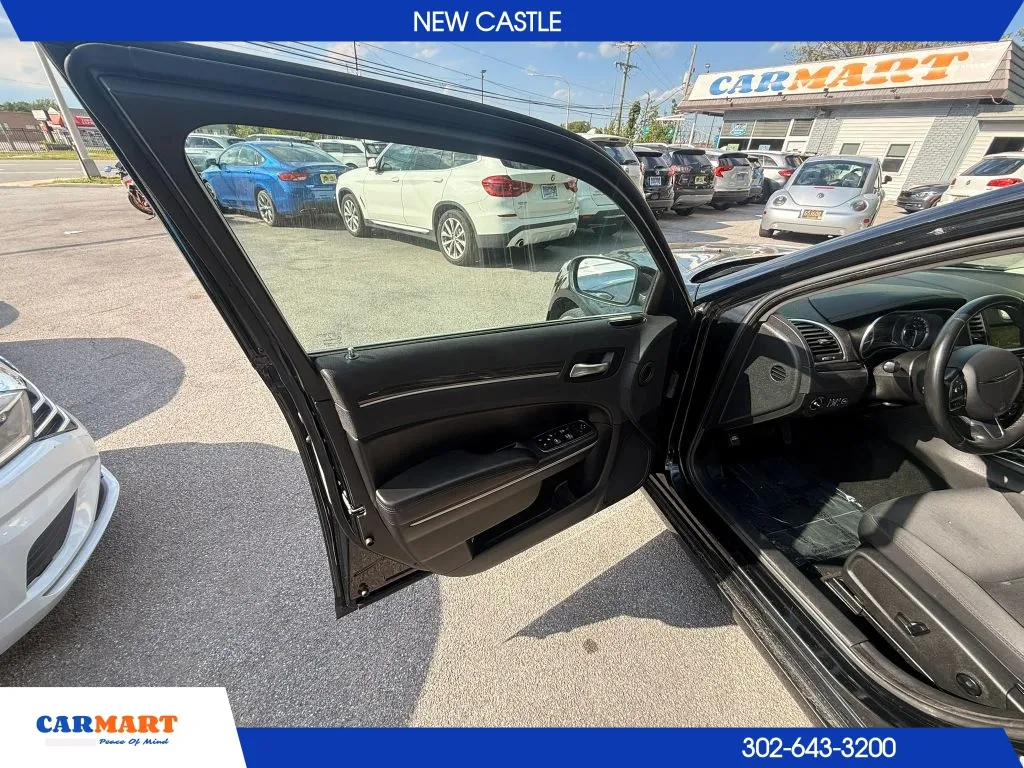 Chrysler 300 photo 15