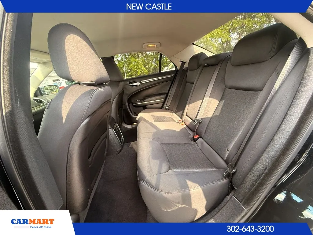 Chrysler 300 photo 35