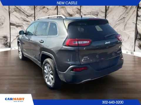Photos of 2016 Jeep Cherokee Latitude Sport Utility 4D for sale in New Castle, DE at CARMART - New Castle