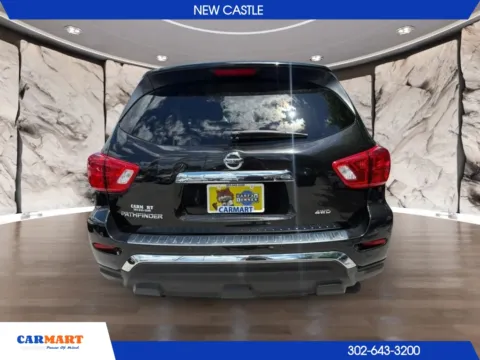 More photos of 2020 Nissan Pathfinder S Sport Utility 4D at CARMART - New Castle, DE