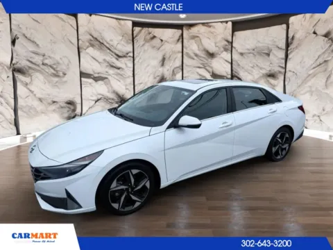 White 2022 Hyundai Elantra SEL Sedan 4D for sale in New Castle, DE