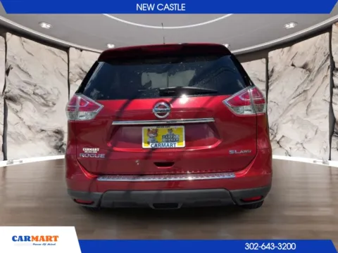 More photos of 2016 Nissan Rogue SL Sport Utility 4D at CARMART - New Castle, DE