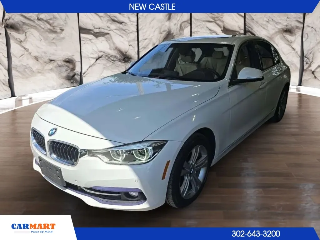 2017 BMW 3 Series 330i xDrive Sedan's photo