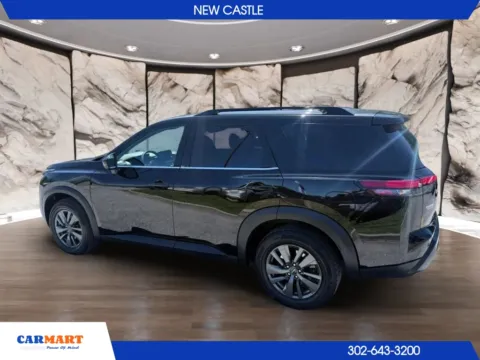 More photos of 2022 Nissan Pathfinder SV Sport Utility 4D at CARMART - New Castle, DE