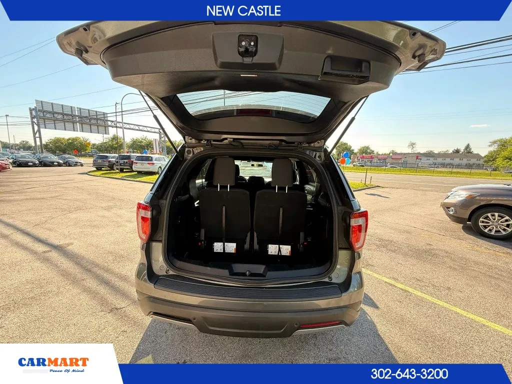 Ford Explorer photo 37