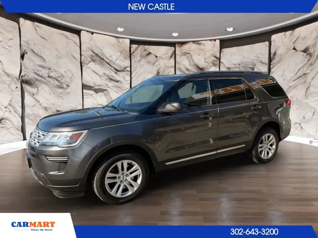 Ford Explorer photo 3