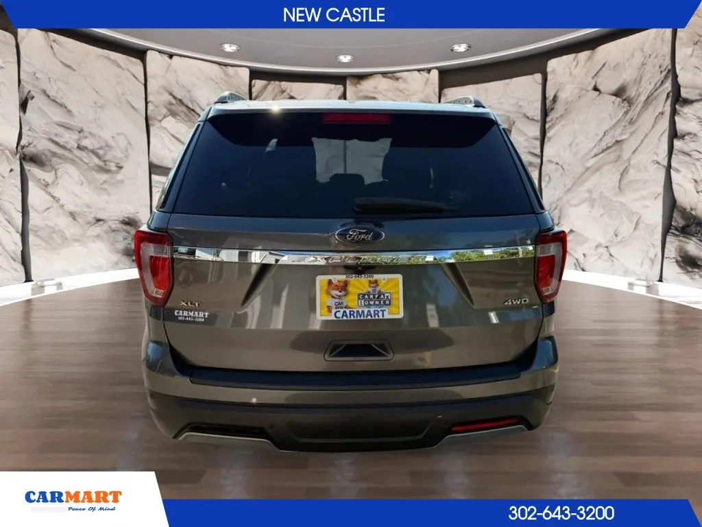 Ford Explorer photo 7
