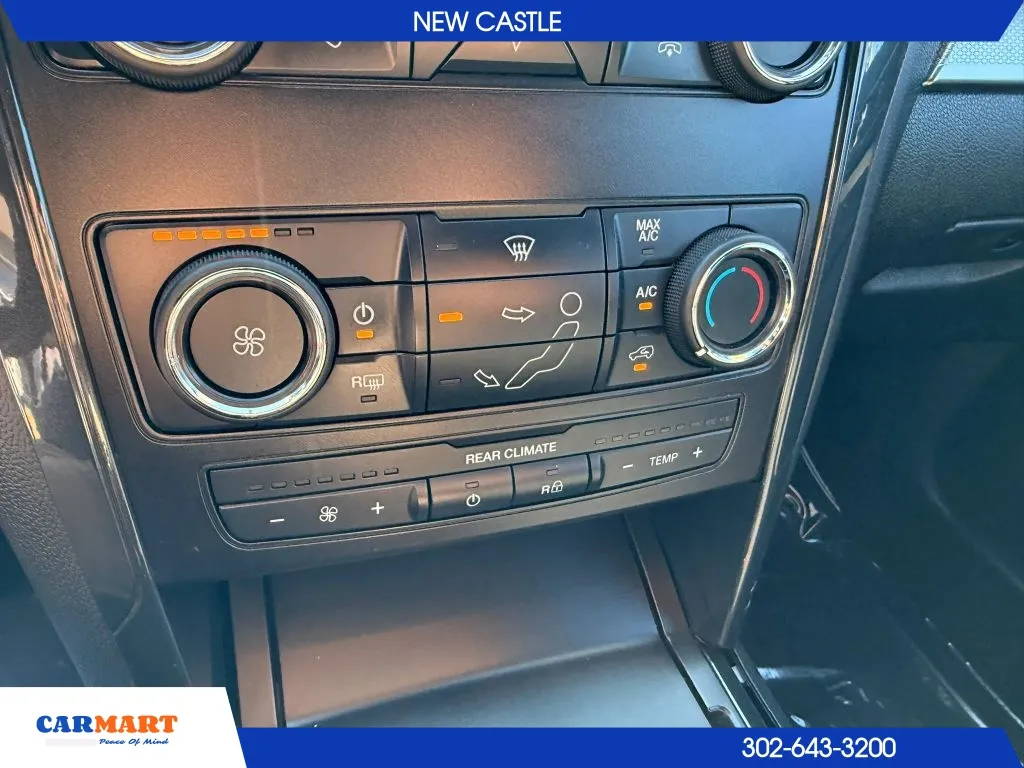 Ford Explorer photo 28