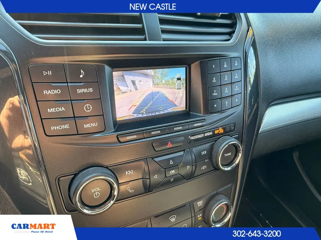 Ford Explorer photo 30
