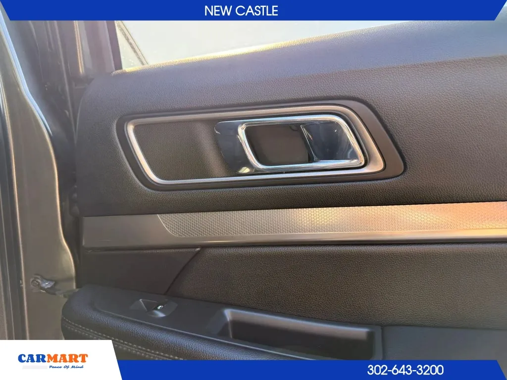 Ford Explorer photo 41