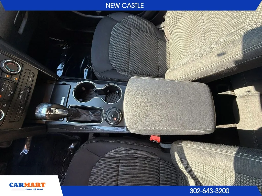 Ford Explorer photo 25