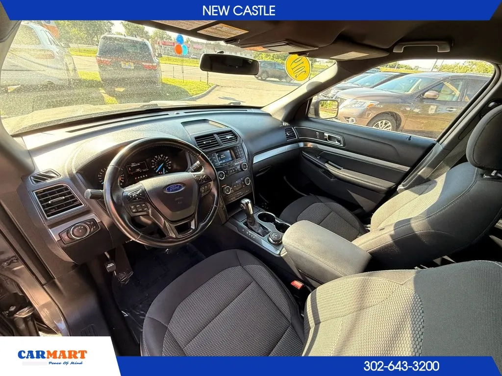 Ford Explorer photo 19