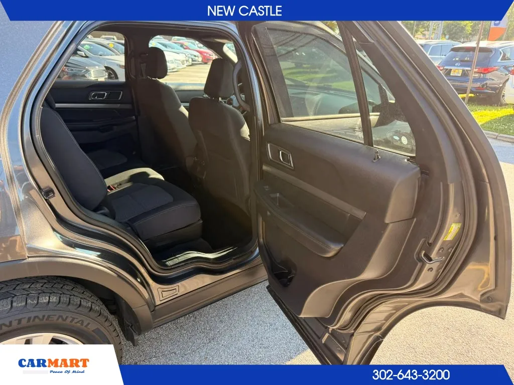 Ford Explorer photo 40
