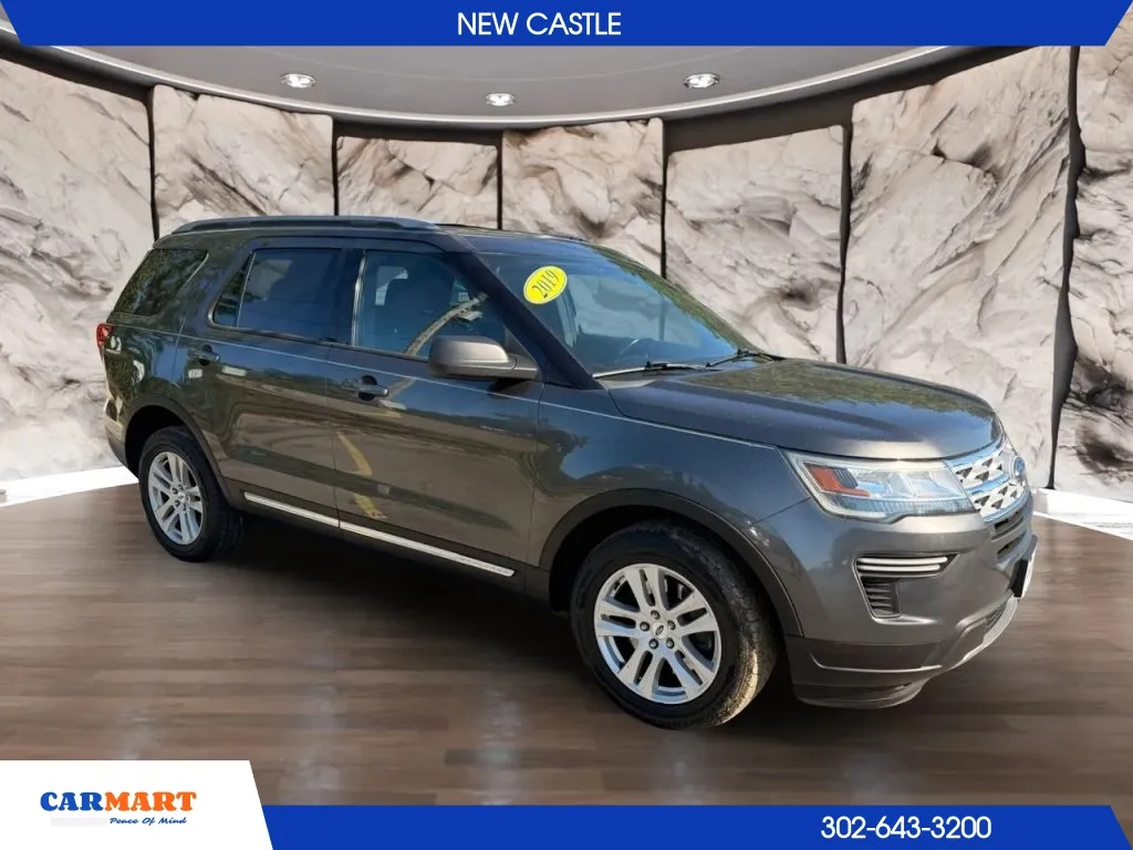 Ford Explorer photo 13